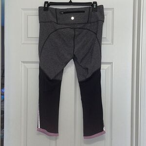 Lululemon Pace Pusher Crop Heathered Black / Black / Raspberry Glo Light